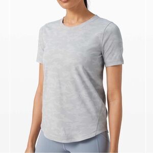 Lululemon Long Distance Gray Camouflage Long Distance Short Sleeve Shirt Size 6